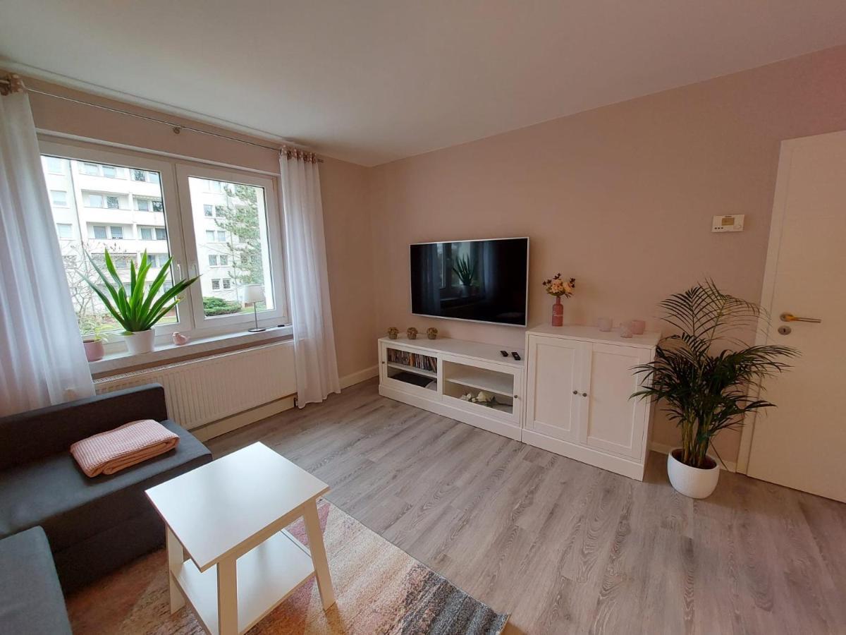 Helles Modern Eingerichtetes Apartment Halle  Exterior photo
